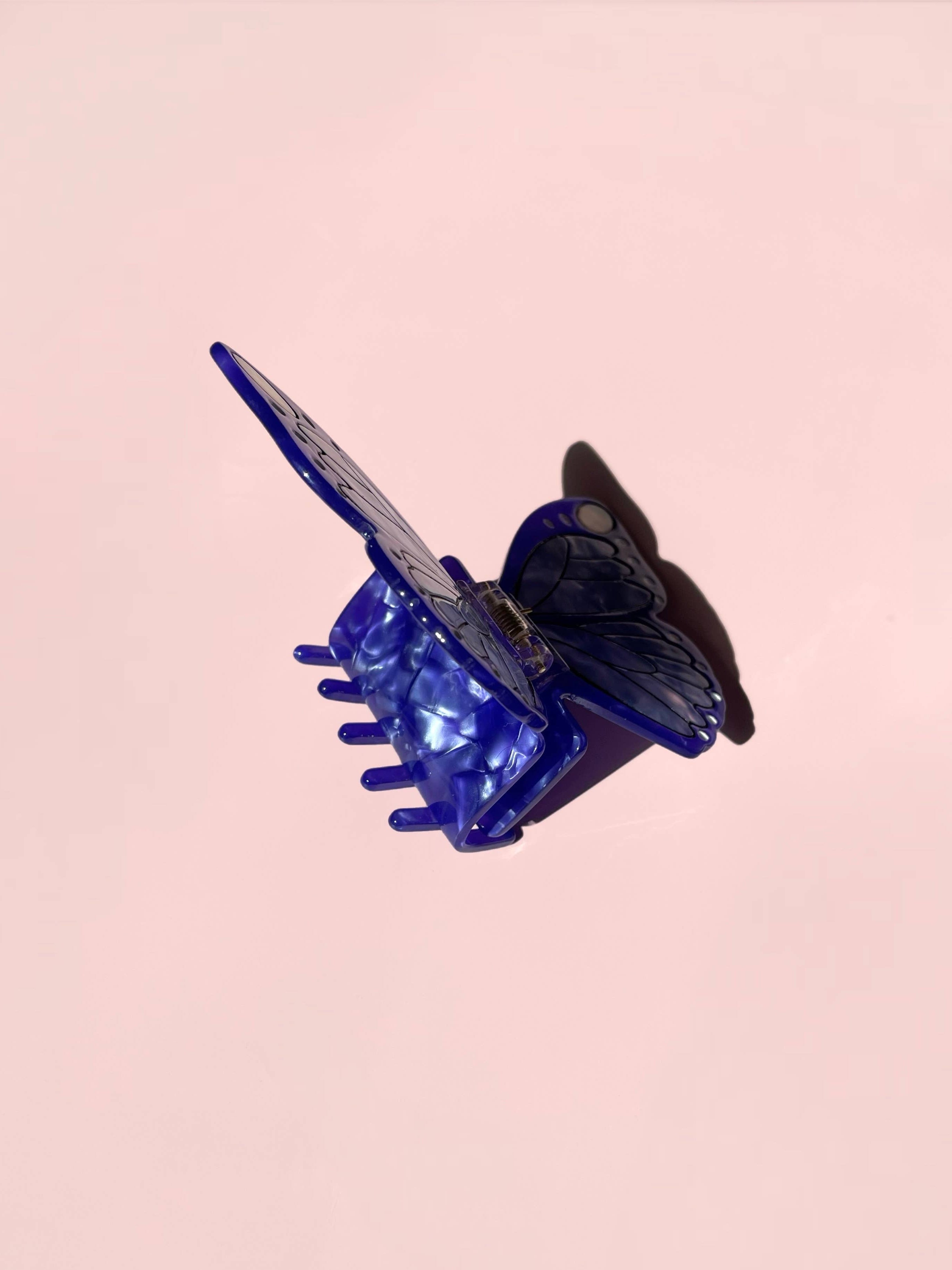 Butterfly Claw: Blue