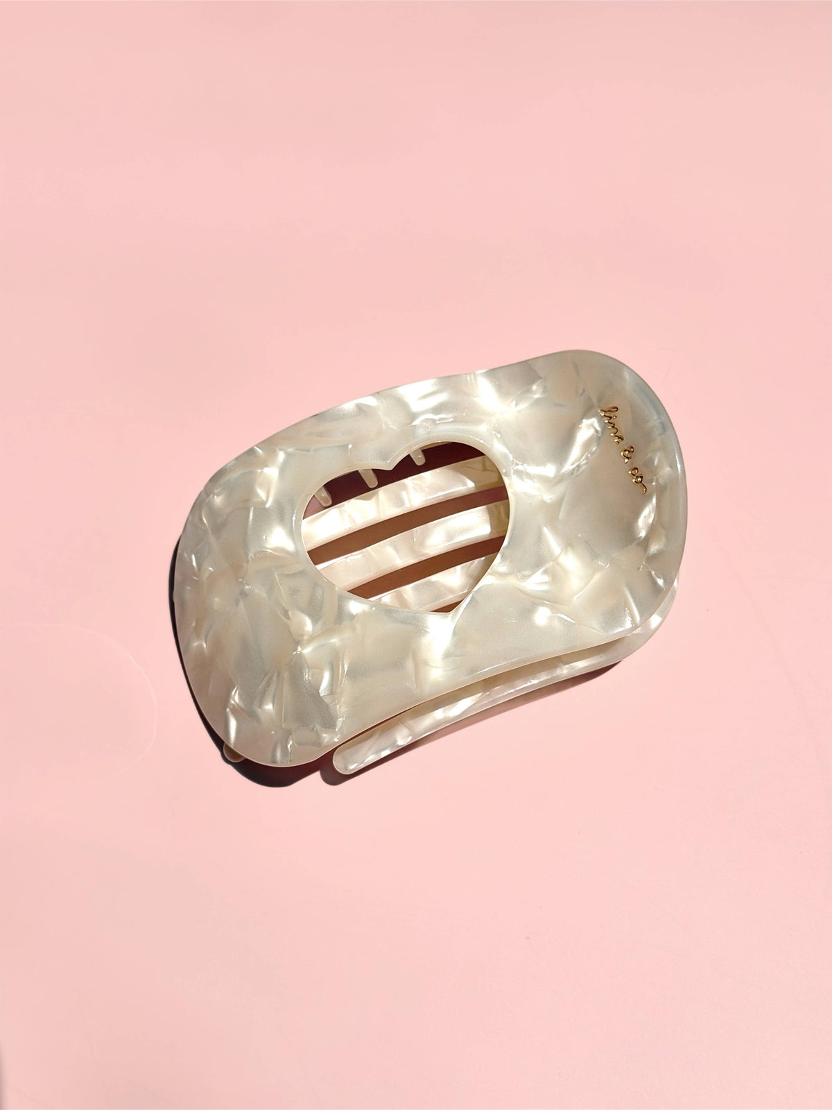 Heart Shaped Flat Claw