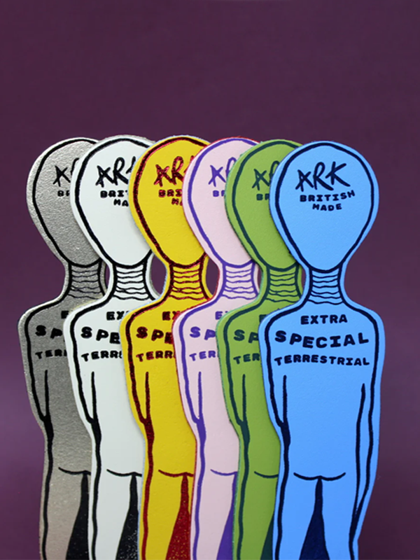 Alien Bookmark: Cream