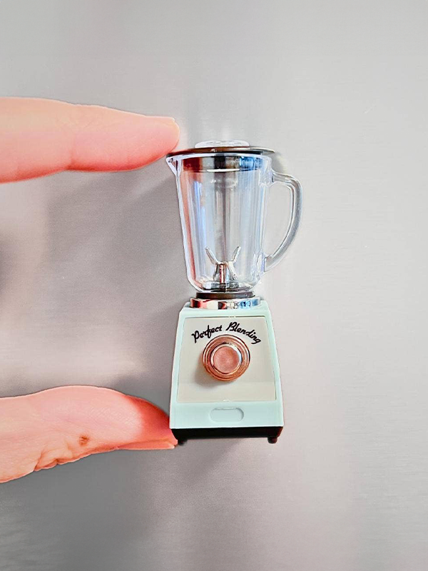 Mini Retro Blender Magnet