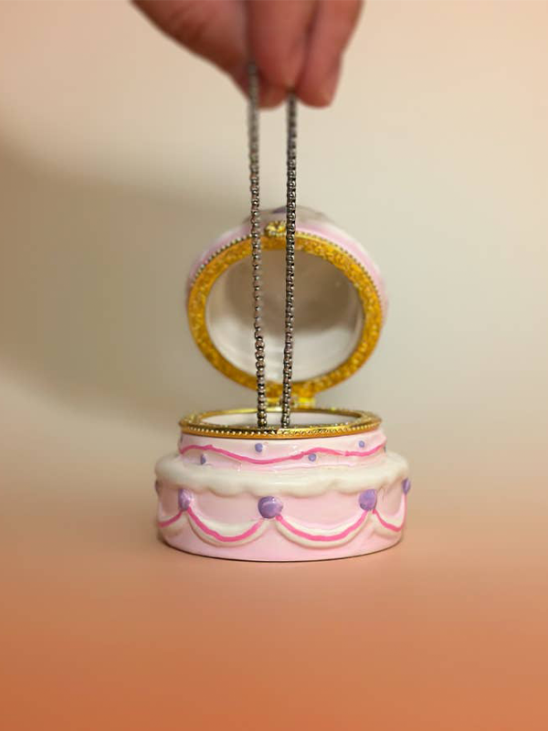 Trinket Box: Strawberry Birthday Cake