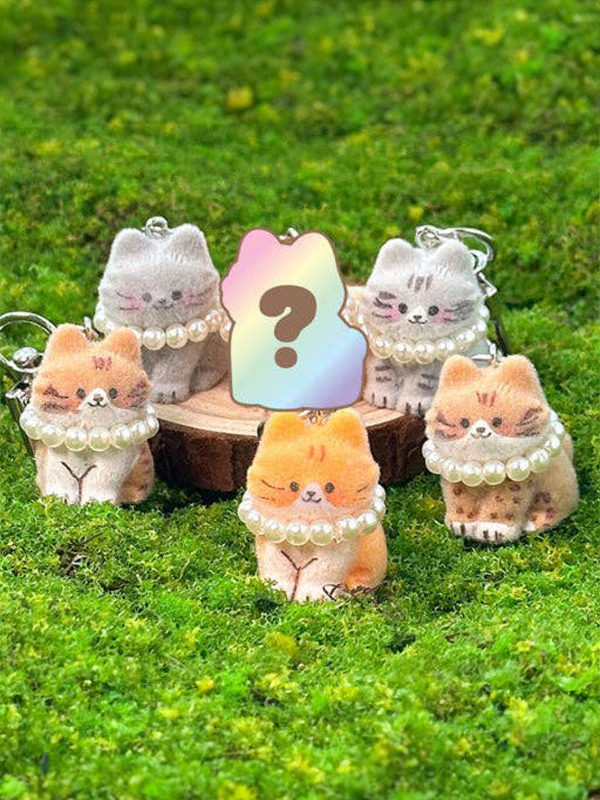 Fluffy Cat DIY Keychain Kit Blind Box: Assorted
