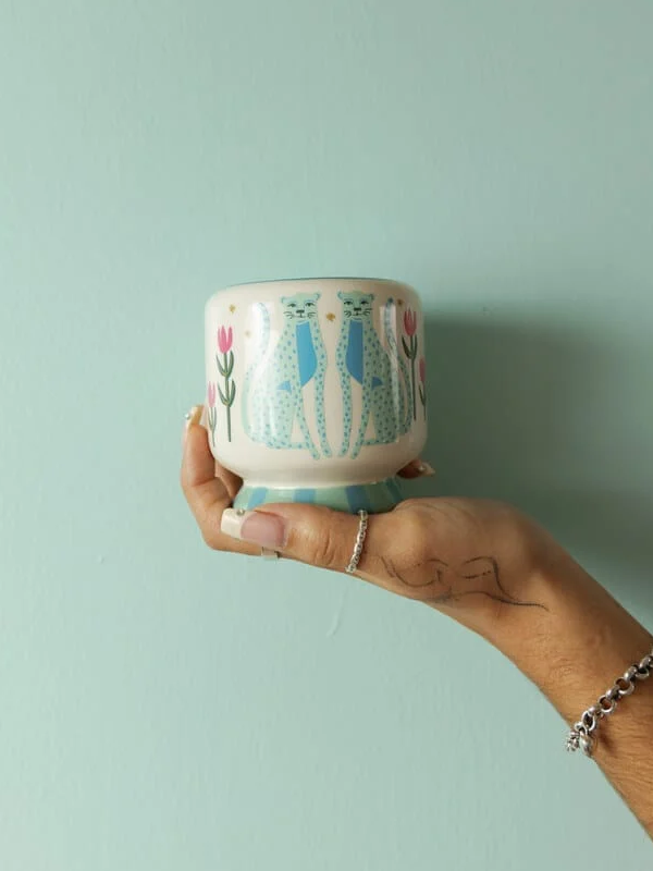 A Dopo Hand Painted Candle: Linen & Orris (Blue Cheetahs)