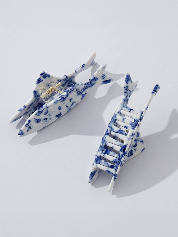 Coastal Blue Floral Fish Claw