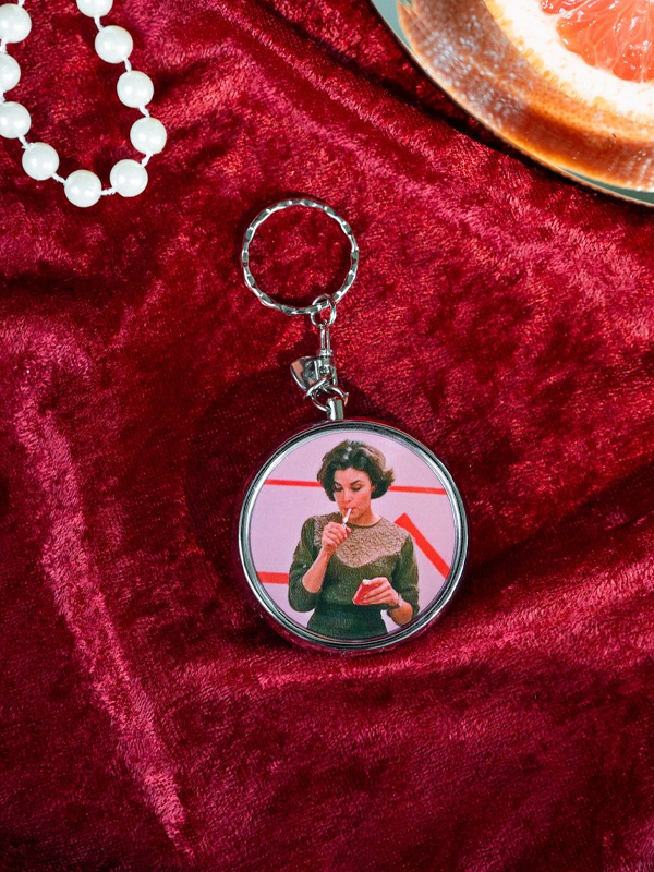 Audrey Ashtray Keychain