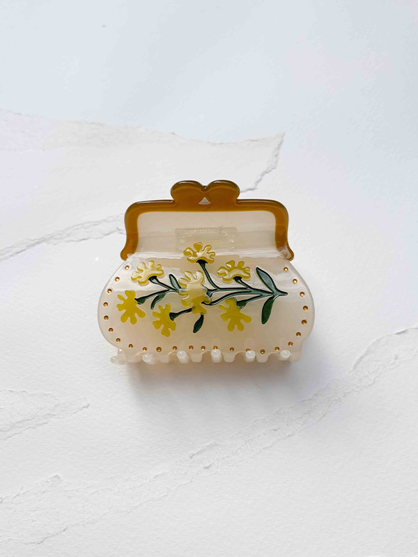 Vintage Floral Coin Purse Hair Claw: Oatmeal