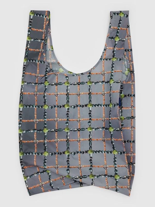 Big Baggu, a spacious and durable tote bag with a simple, versatile design, perfect for carrying larger items or used as an eco-friendly shopping bag.
