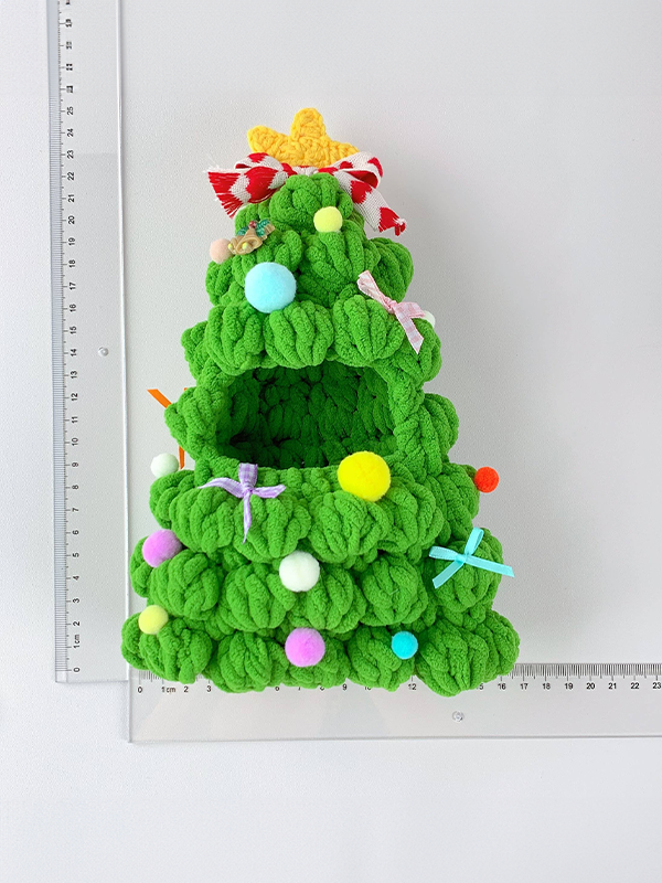 Labubu Christmas Tree Outfit: Assorted