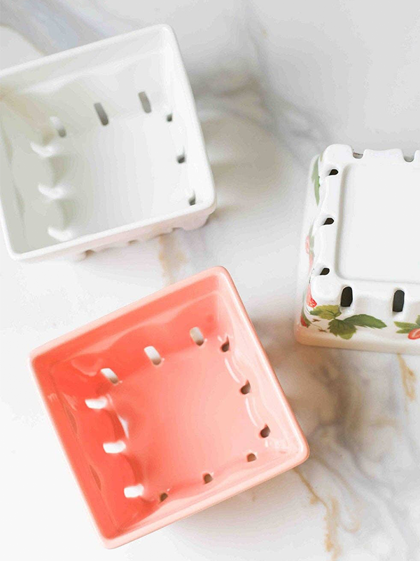 Berry Box Porcelain Colander: White