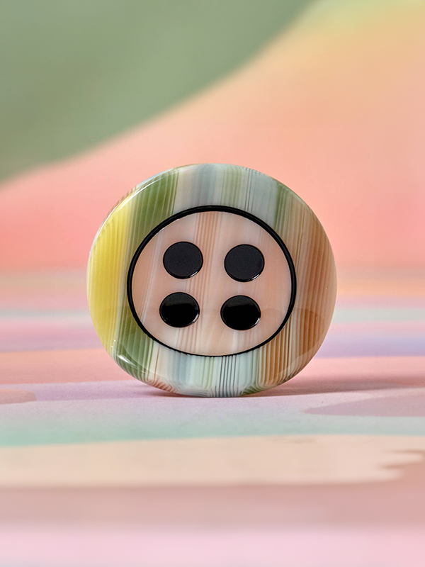 Earth Button Mini Claw