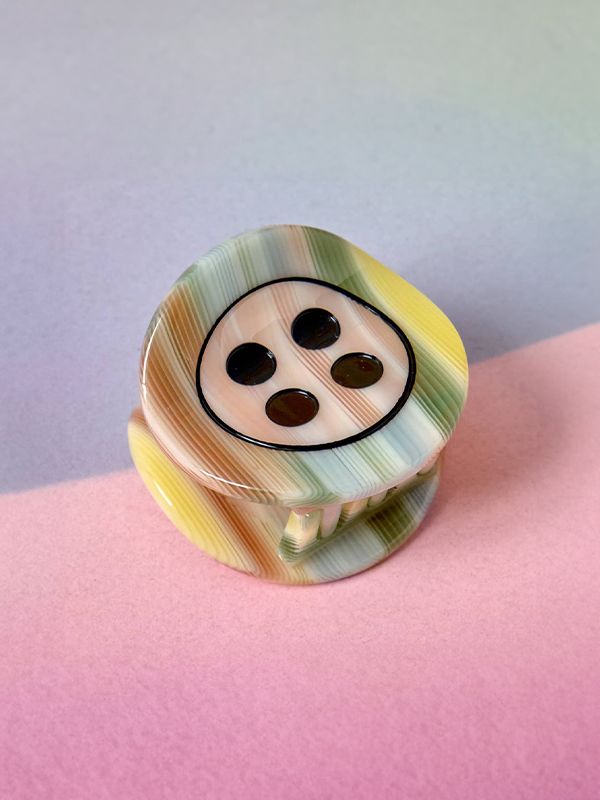 Earth Button Mini Claw