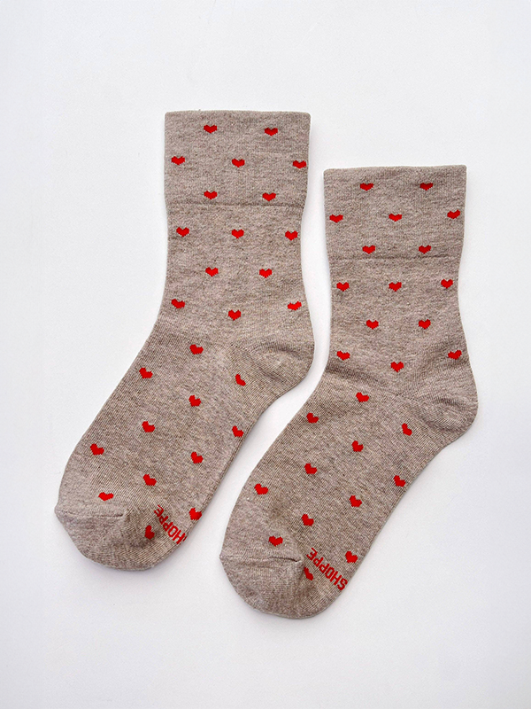 Heart Sneaker Socks: Latte/Red
