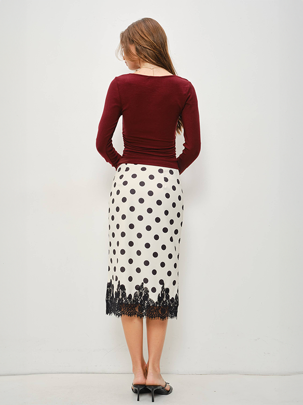 Carly V-Neck Knit Top: Burgundy