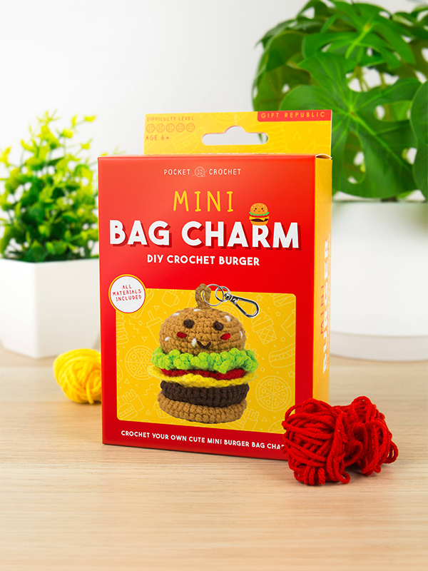 DIY Crochet Bag Charm: Burger