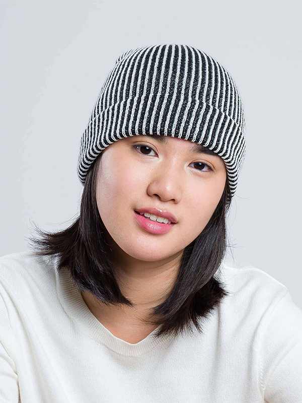 Simple Rib Knit Beanie: Black White