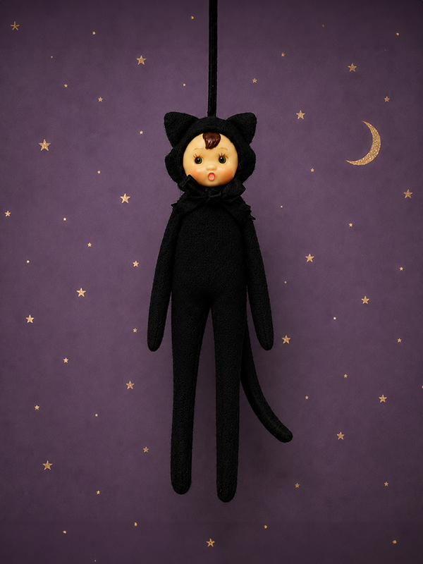 Spooky Sidekick Halloween Ornament: Lucky Luna