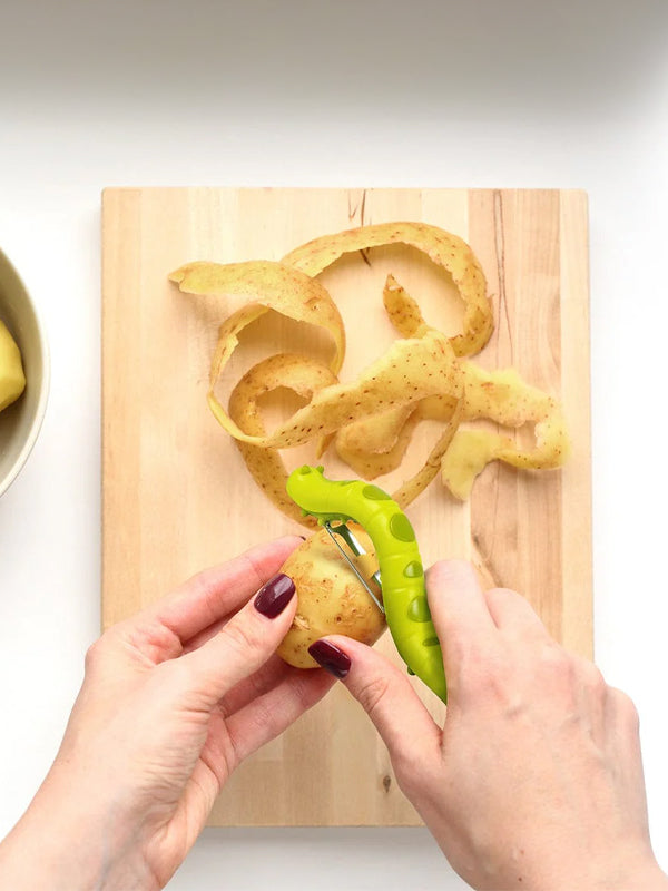 Caterpeeler: Fruit and Vegetable Peeler