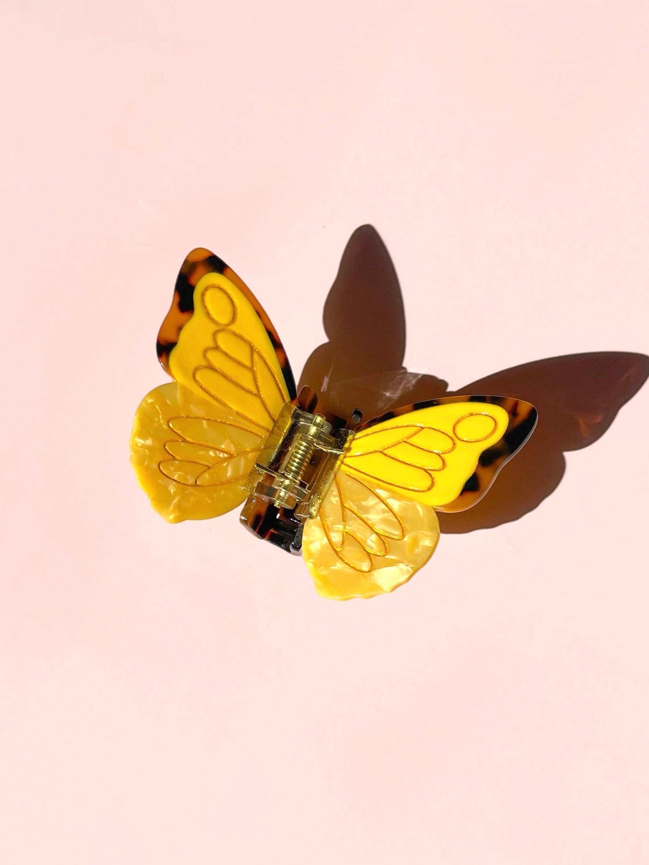 Butterfly Claw: Yellow
