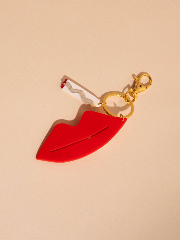 Smoky Lips Charm