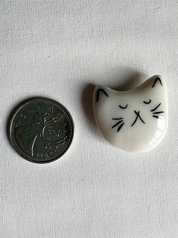 Porcelain Kitty Head Magnet