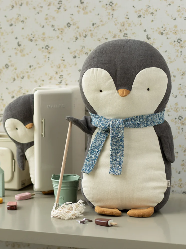 Penguin: Medium
