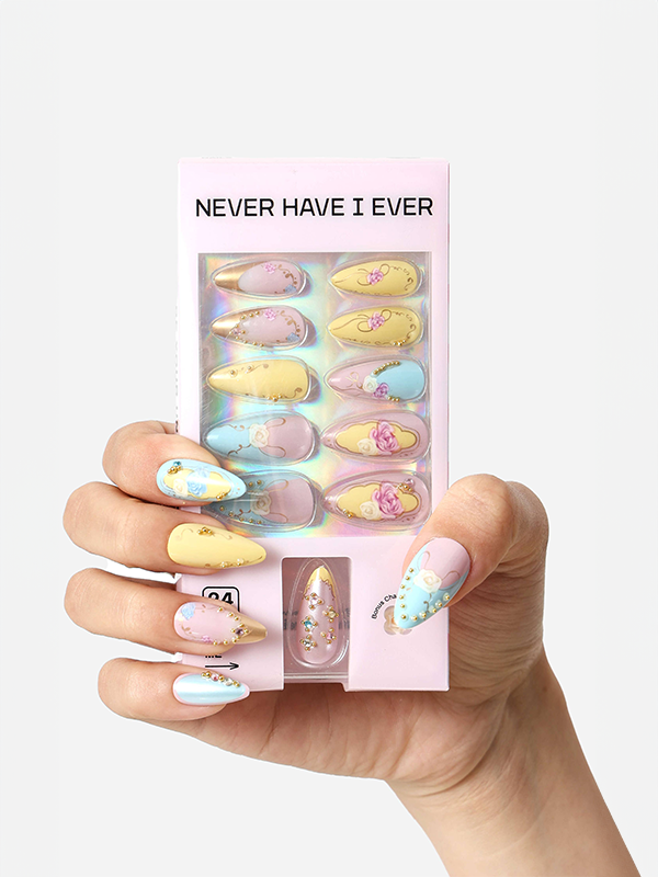 Press-On Nail Kit: Rose Garden