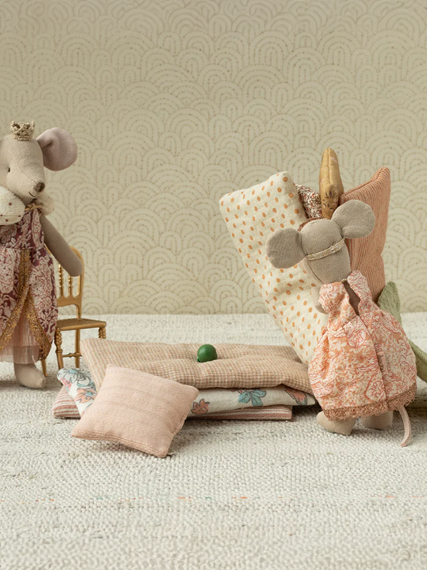 Princess and the Pea: Big Sister Mouse