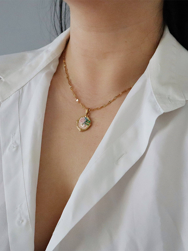 Rose Bloom Necklace