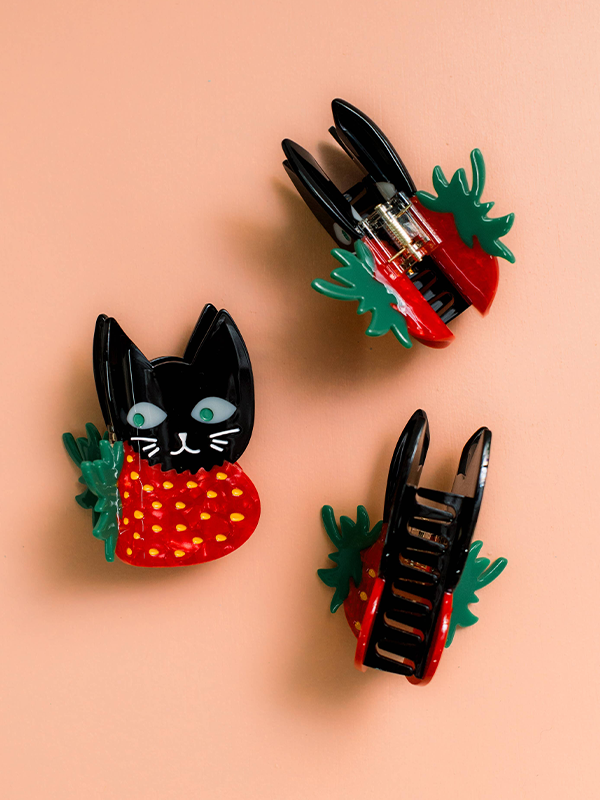 Strawberry Cat Claw