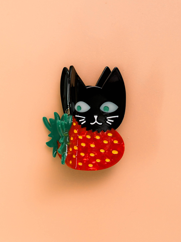 Strawberry Cat Claw