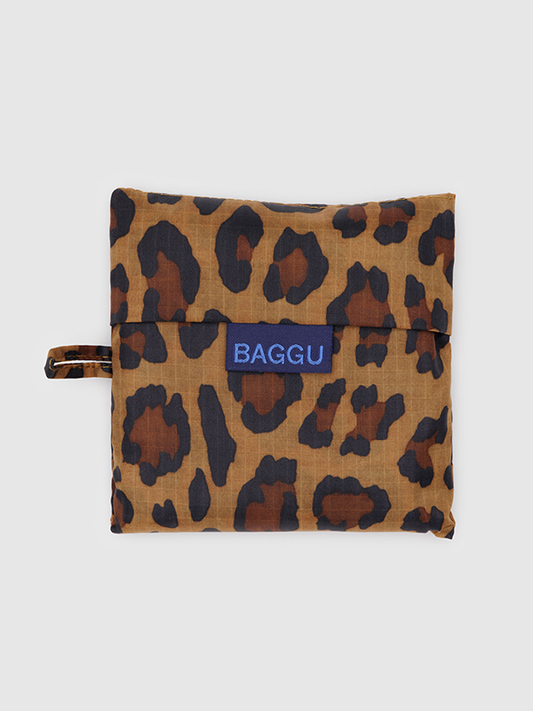 Leopard print Standard Baggu, a durable and stylish reusable tote bag with a bold, eye-catching design, perfect for everyday use.