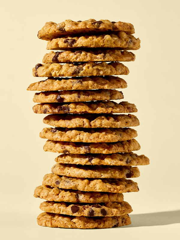 Dark Chocolate Chip Crisp Oat Cookies