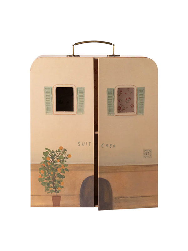 SuitCasa: Little Sister and Brother Mouse